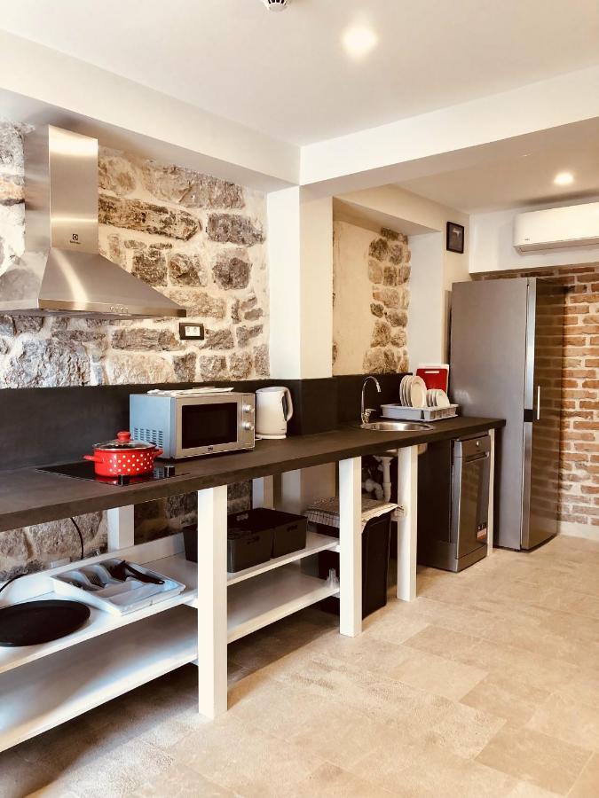 Guesthouse Giraffe Donja Lastva Kültér fotó